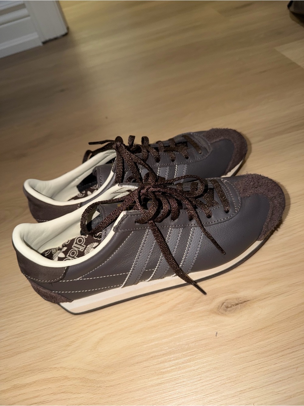 Adidas Country OG Sneakers – Brown – Women’s